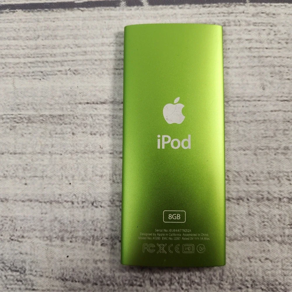 Apple iPod Nano A1285 DEAD BATTERY 4th Generation 8GB GREEN
